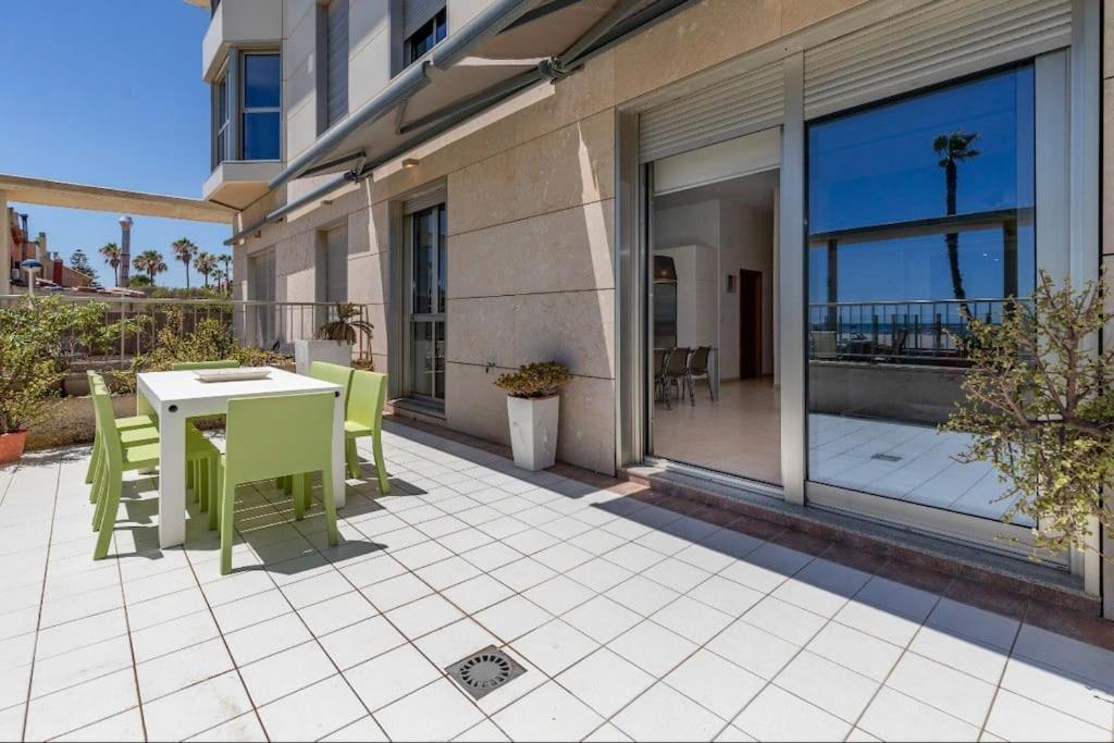 Apartment Luxury Sea View With 2 *